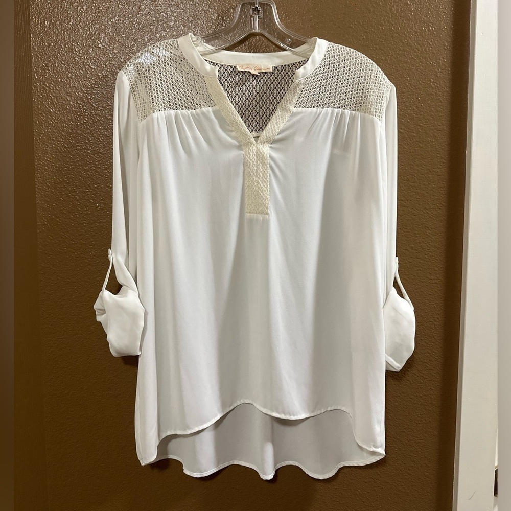 Creative Commune Rondut Split Neck Blouse. White/cream. Medium. - Picture 3 of 11